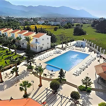 Mountain View & 3*