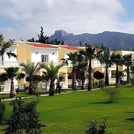 Mountain View & 3*