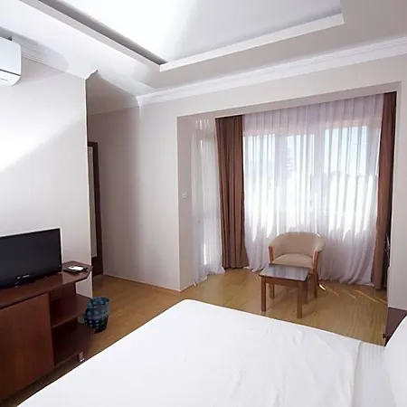 Mountain View & 3* Кирения